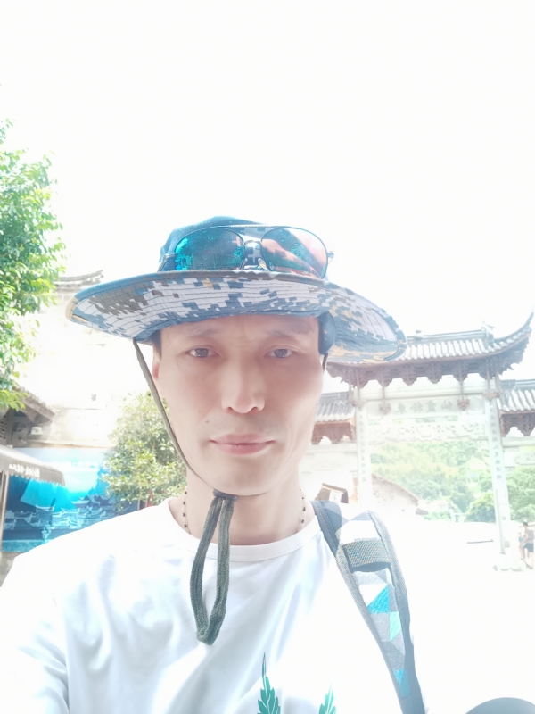 童群海的第一张照片--兰溪中老年相亲网